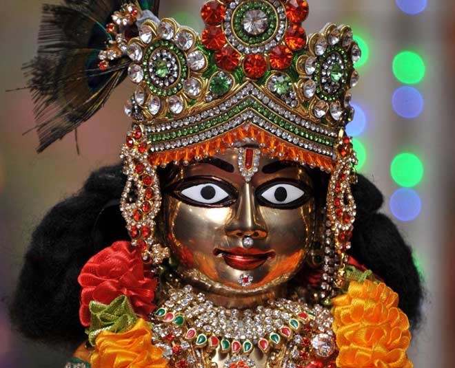भगवान कृष्ण का पूजन falgun month