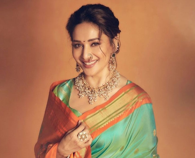 Yeola Paithani bride Asmita Paithani saree | Simple saree designs, Indian  beauty saree, Bridal saree