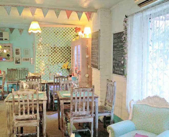 Rose Cafe, Ladoo Sarai inside T.