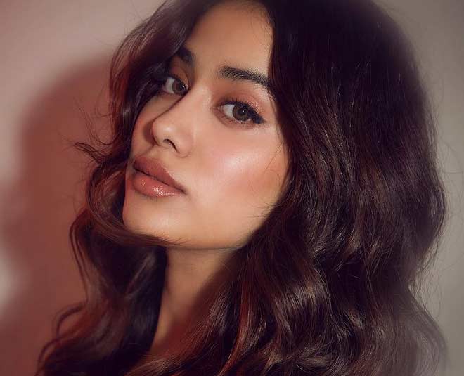 janhvi kapoor powder highlighters main