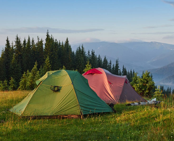 कैंप- must have hiking items