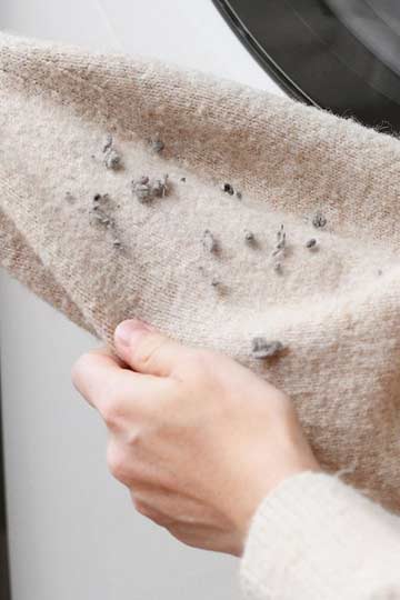How to Remove Lint from Clothing