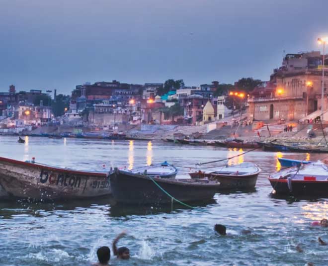पवित्र नदी में स्नान करें river snan in falgun