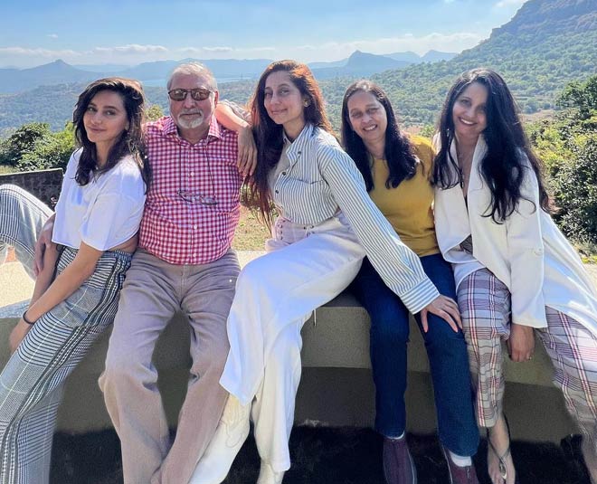 shibani dandekar and her family