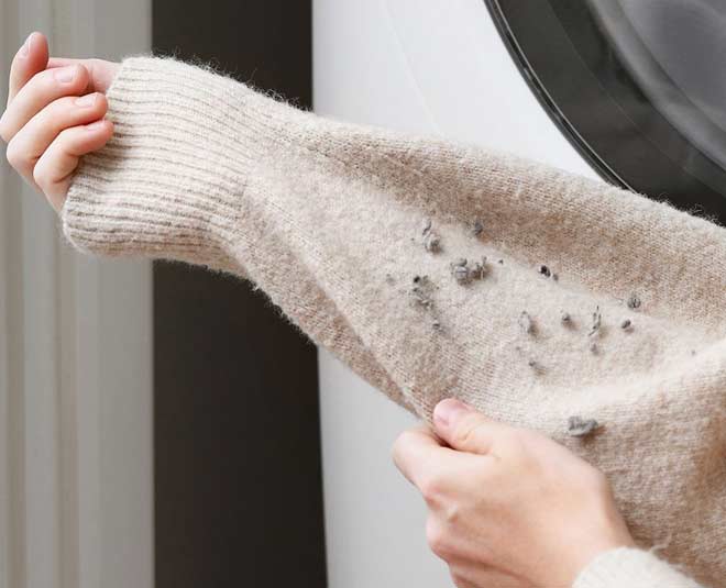 DIY: How to Remove LINT from Clothes quickly at home 