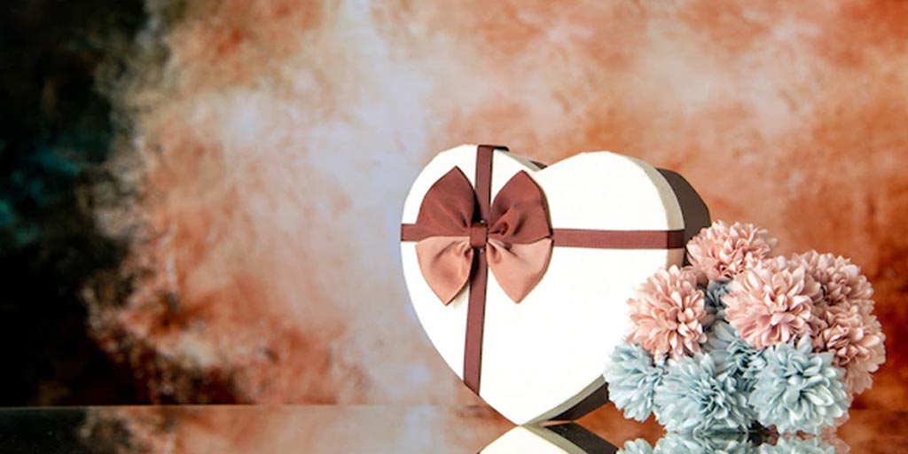 Unique Valentine Gifts Ideas For Your Love In Hindi