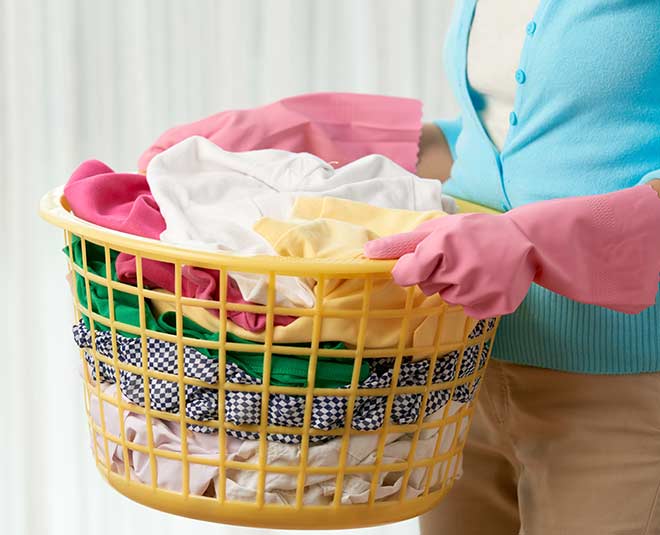 vinegar use while washing clothes