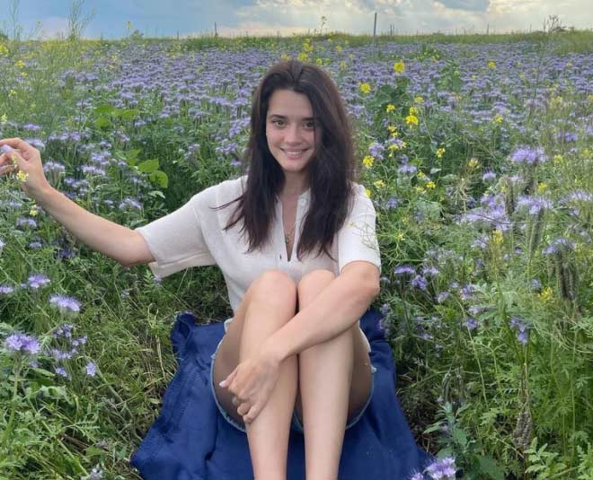 5 Times Sabyasachi’s Favourite Supermodel Eugeniya