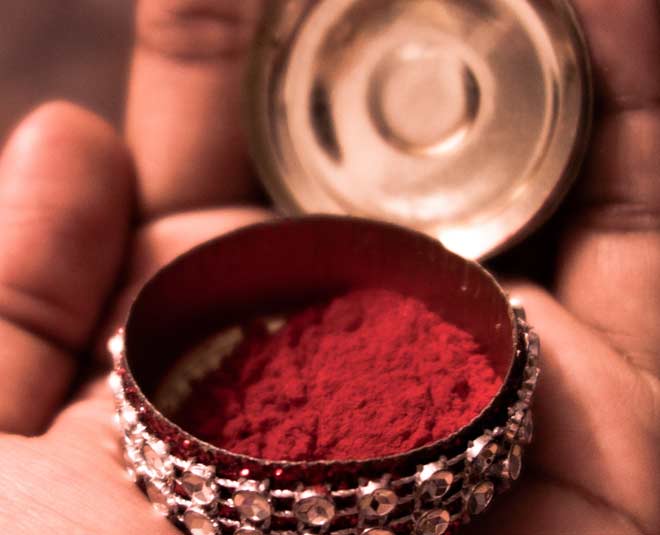 What  happens  when  sindoor  falls  on  nose