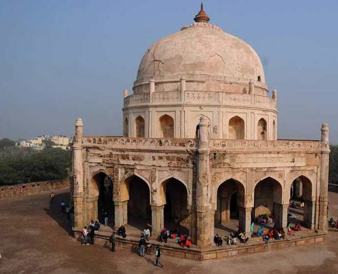 adam khan tomb