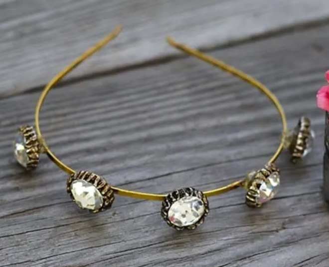 botton hair band in hindi