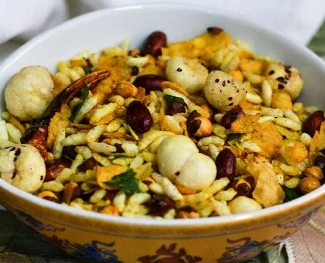 chana makhana murmure snacks