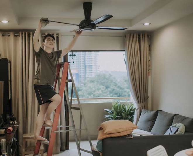 clean ceiling fan