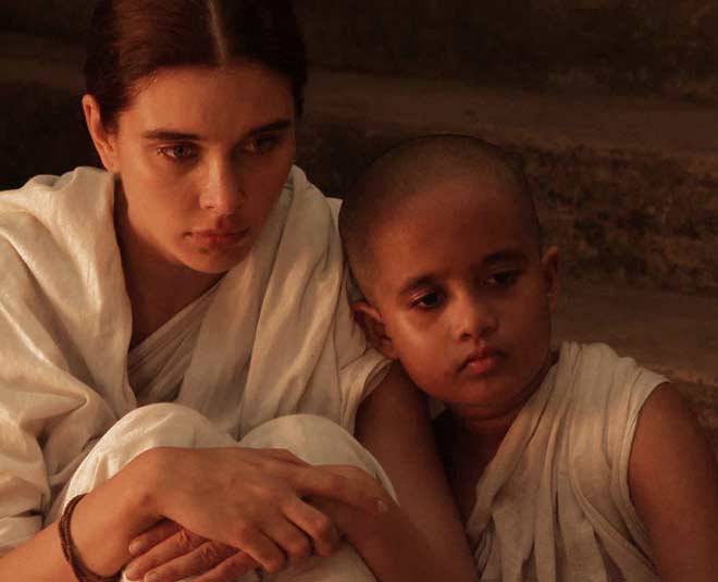 वाटर deepa mehta water