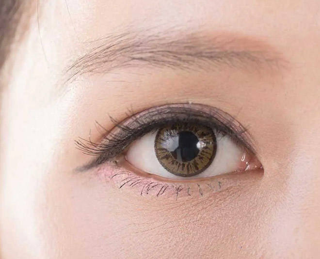 eyebrow itchting problems