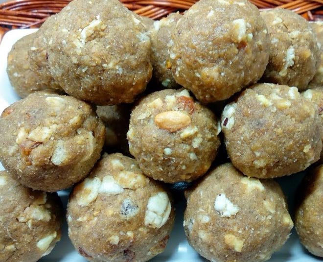 गोंद का लड्डू- gond ka laddu in winter