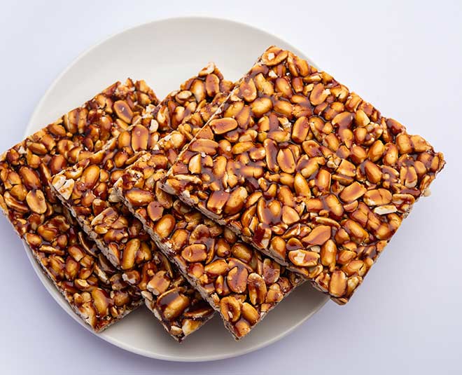 health benefits of jaggery peanuts chikki