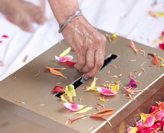 गुप्त दान hindu temple daan karma