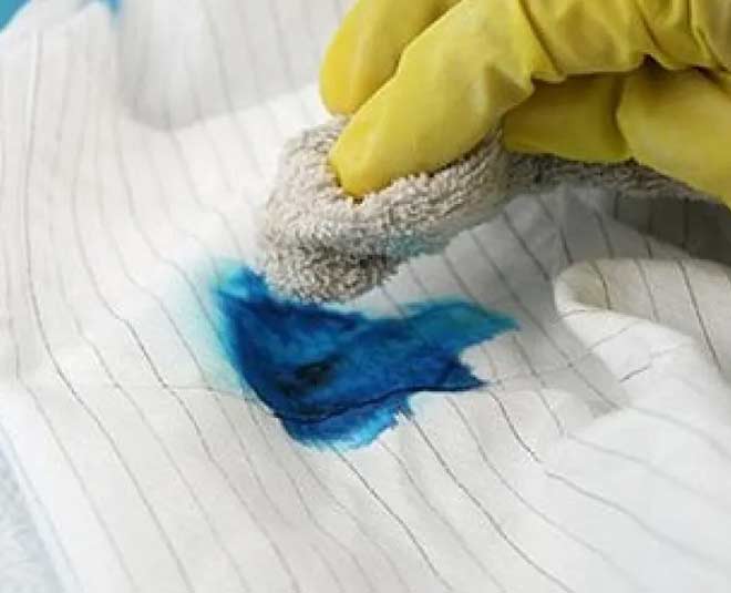 ink stain on woolen clothes