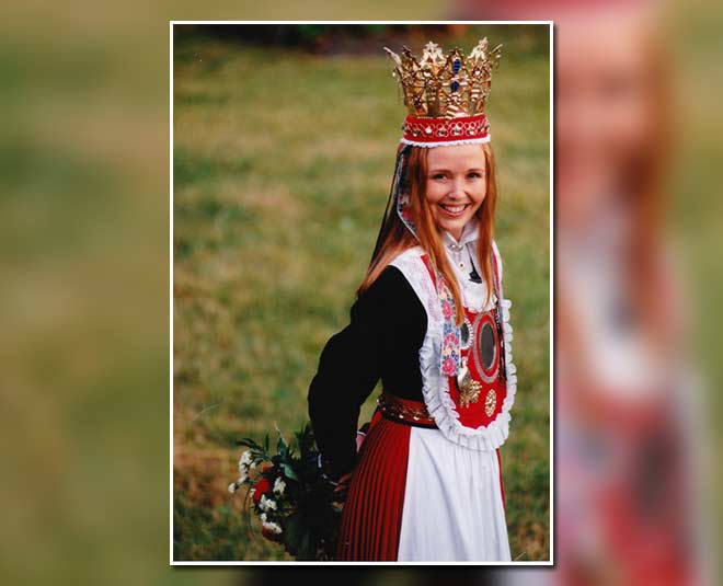 नॉर्वे ट्रेडिशनल आउटफिट- norway wedding dress