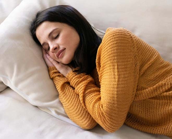 Health Risk Of Wearing Sweater To Sleep During Winters In Hindi Health Risk Of Wearing Sweater 7516