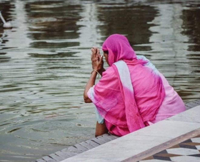 sarovar bangla sahib gurudwara