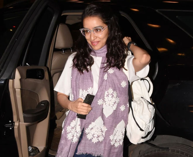 shraddha-kapoor-scarf.jpg