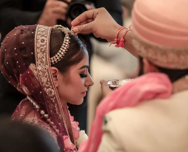 spilling  of  sindoor  on  the floor