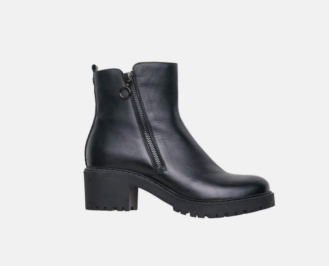 स्क्वायर हील बूट्स square heel shoes