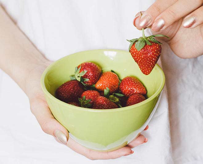 strawbeeries for white teeth