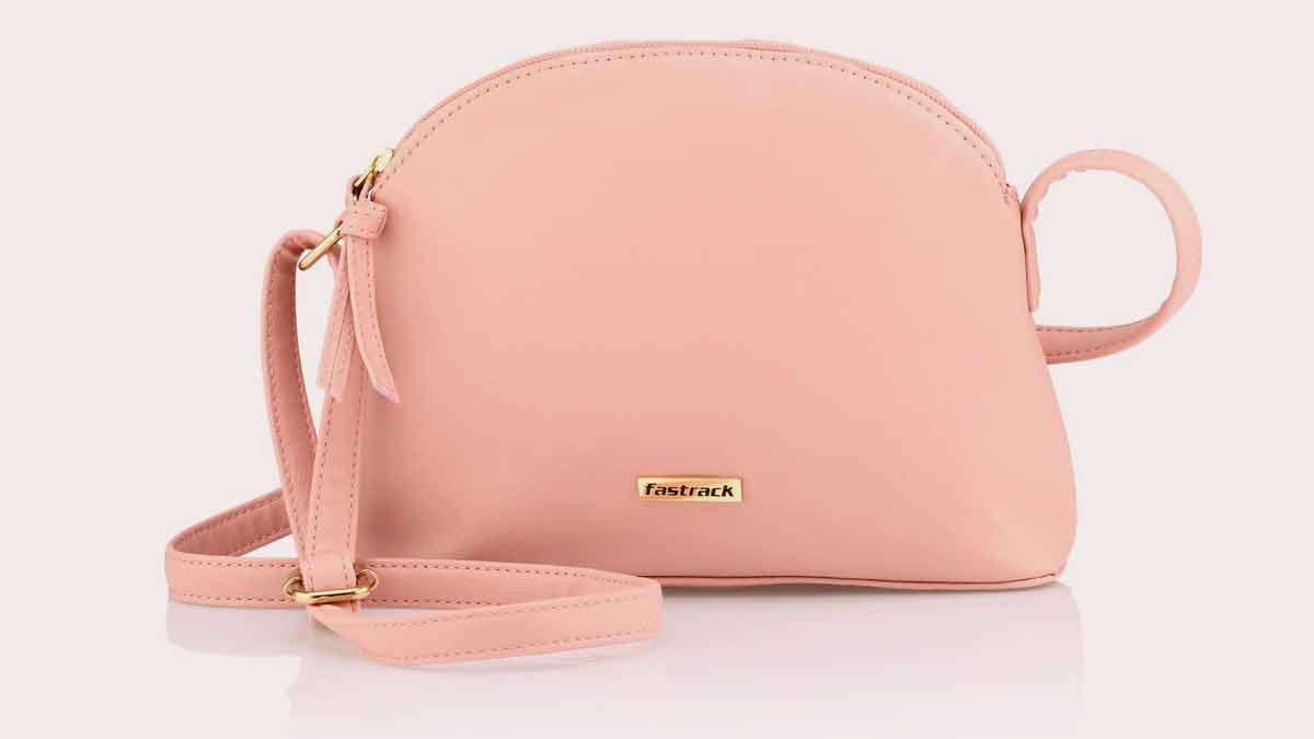 Buy Fastrack Powder Pink Quilted Small Sling Handbag Online At Best Price @  Tata CLiQ