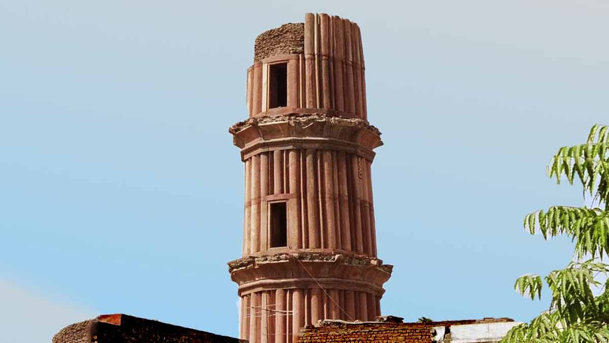 Hast Minar