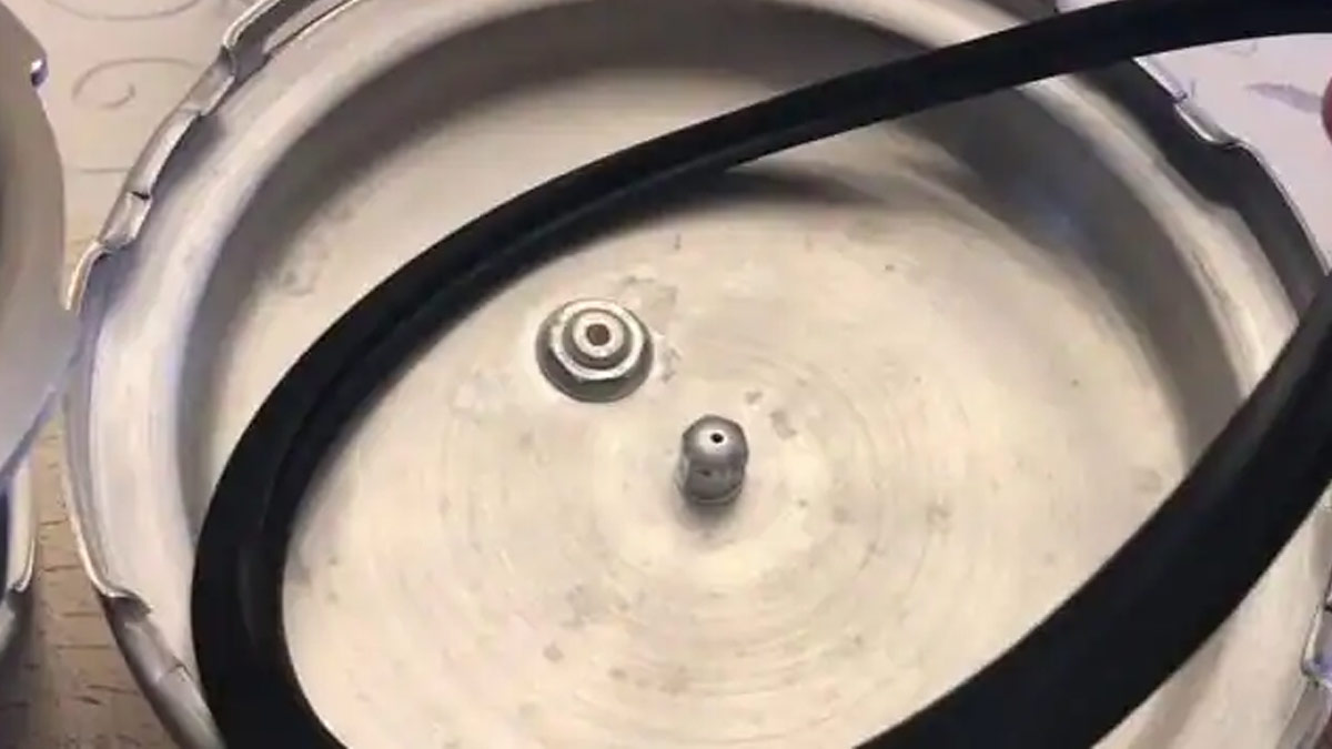 How to fix rubbar in pressure cooker