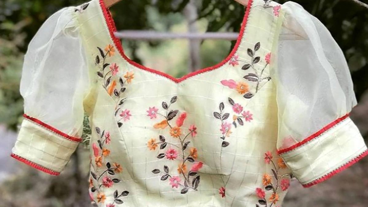 ब्रेस्ट साइज है कम? तो ब्लाउज के इन डिजाइंस को करें स्टाइल, latest blouse  designs for small breast size