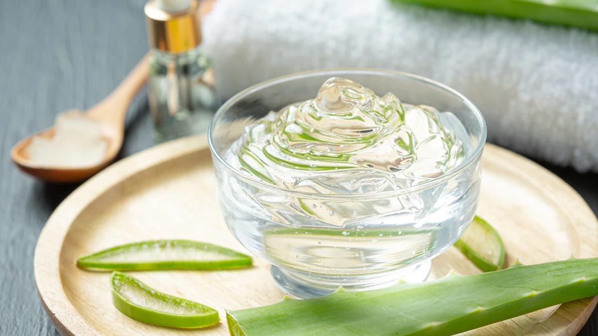 aloe vera gel for cracked heels