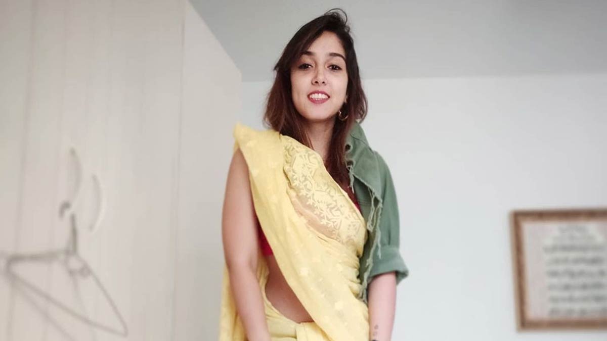 beautiful bedroom of amir khan