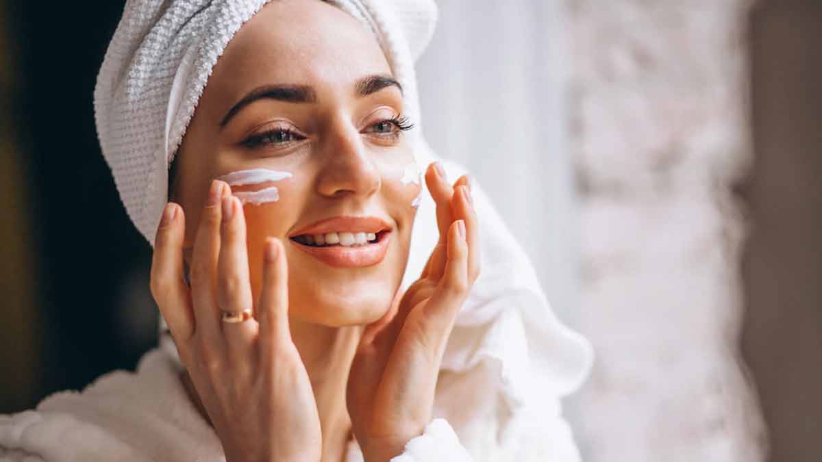 Best Moisturizers For Combination Skin HerZindagi