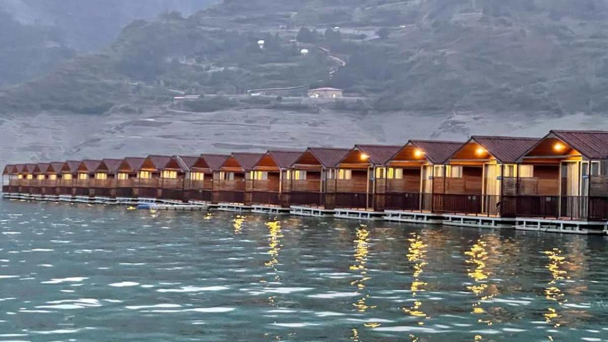 floating hotels in uttarakhand