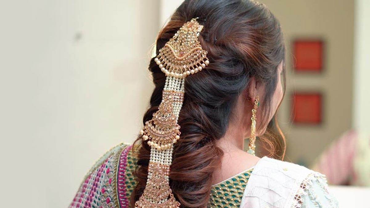 चोटी के लिए मोती माला hair jewellery designs pics
