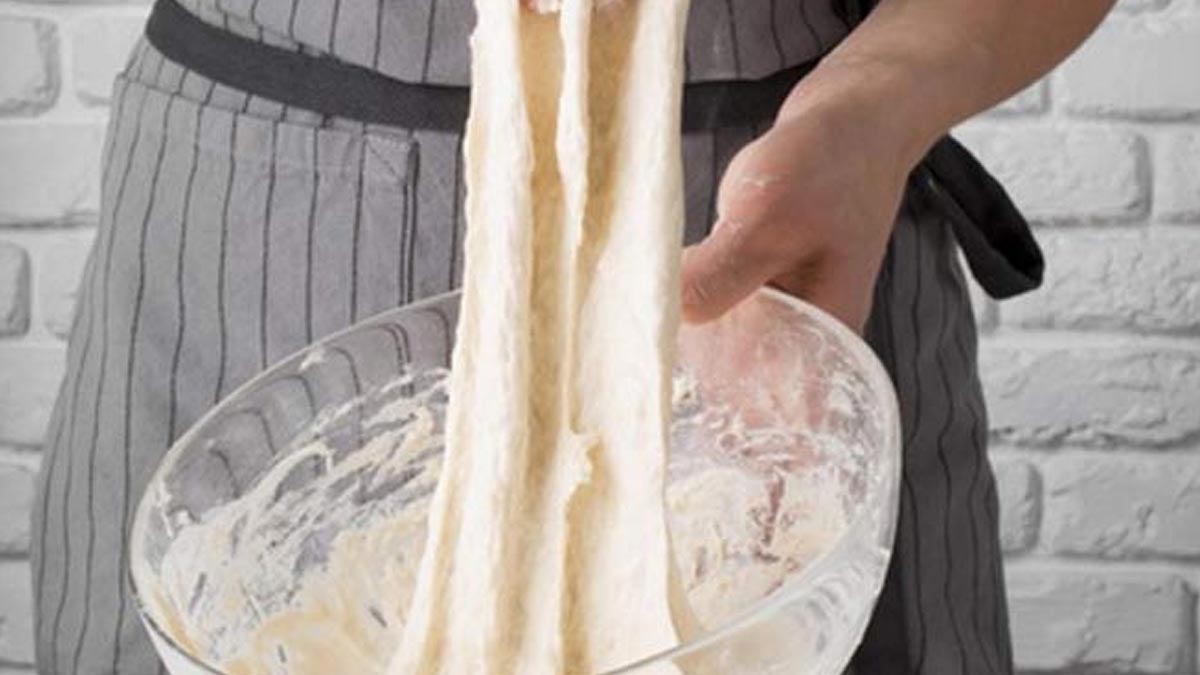 how to knead perfect dough in hindi