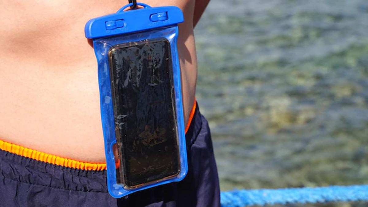 how to save your phone from water