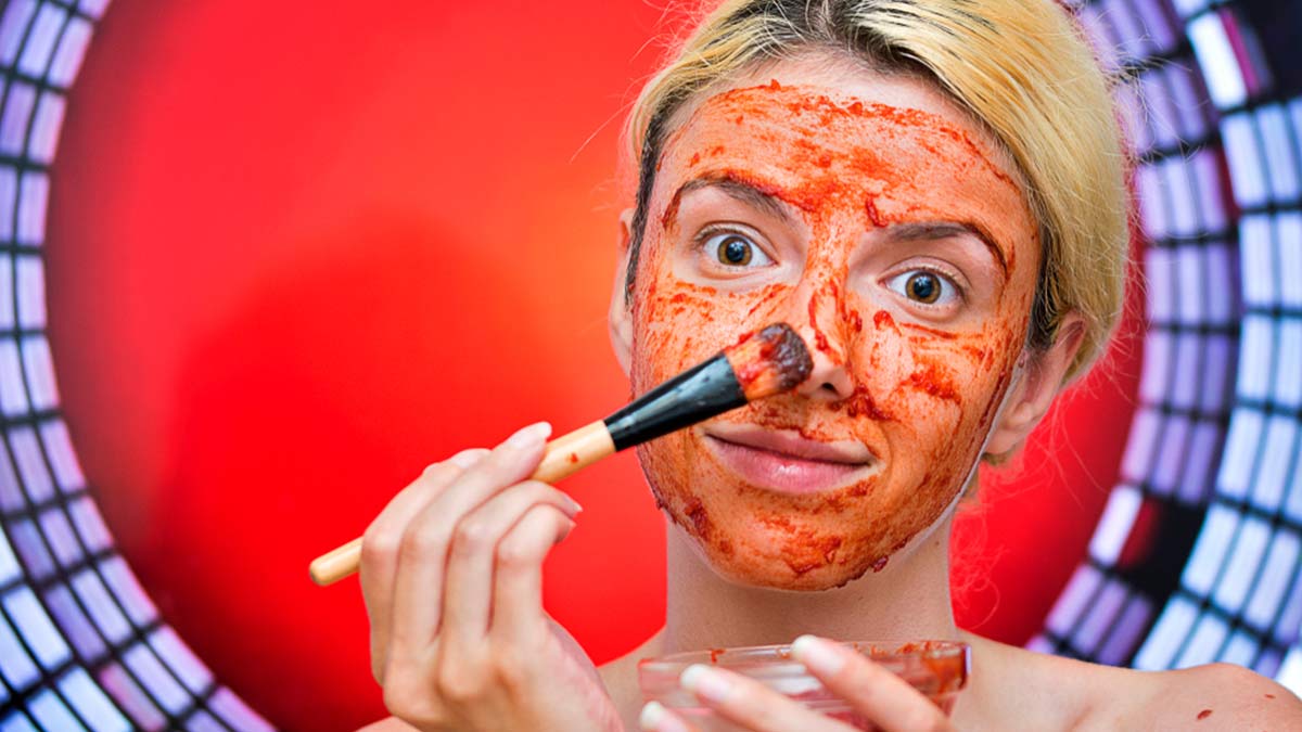 how to use tomato and sugar for face cleaning