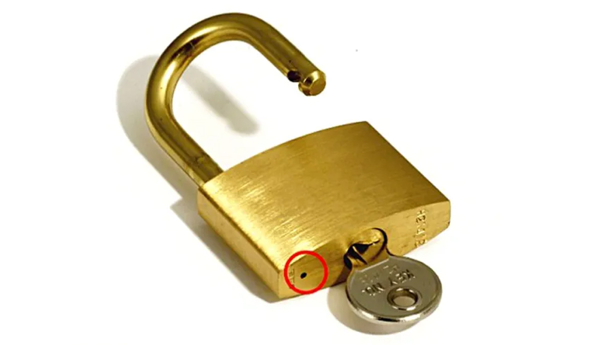 ताले में कीहोल के साइड में क्यों होता है छोटा सा छेद lock uses and its hacks