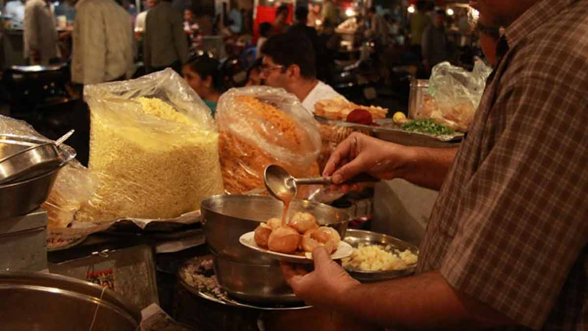 manek chowk street food market ahemdabad
