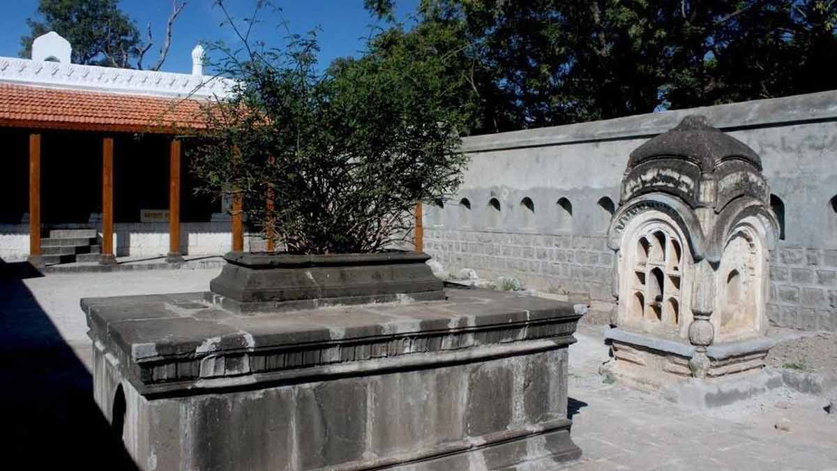 मस्तानी की समाधि स्थल mastani ki samadhi