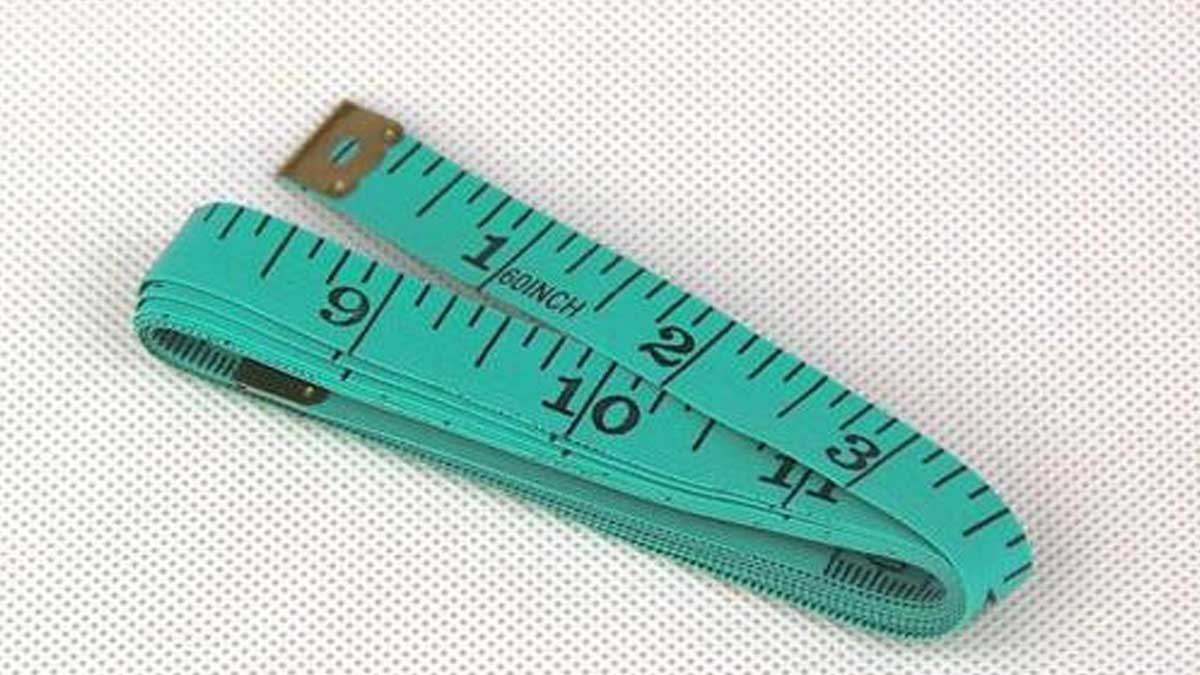 मेजरिंग टेप के अंत में मौजूद मेटल स्टब measuring tape and its use