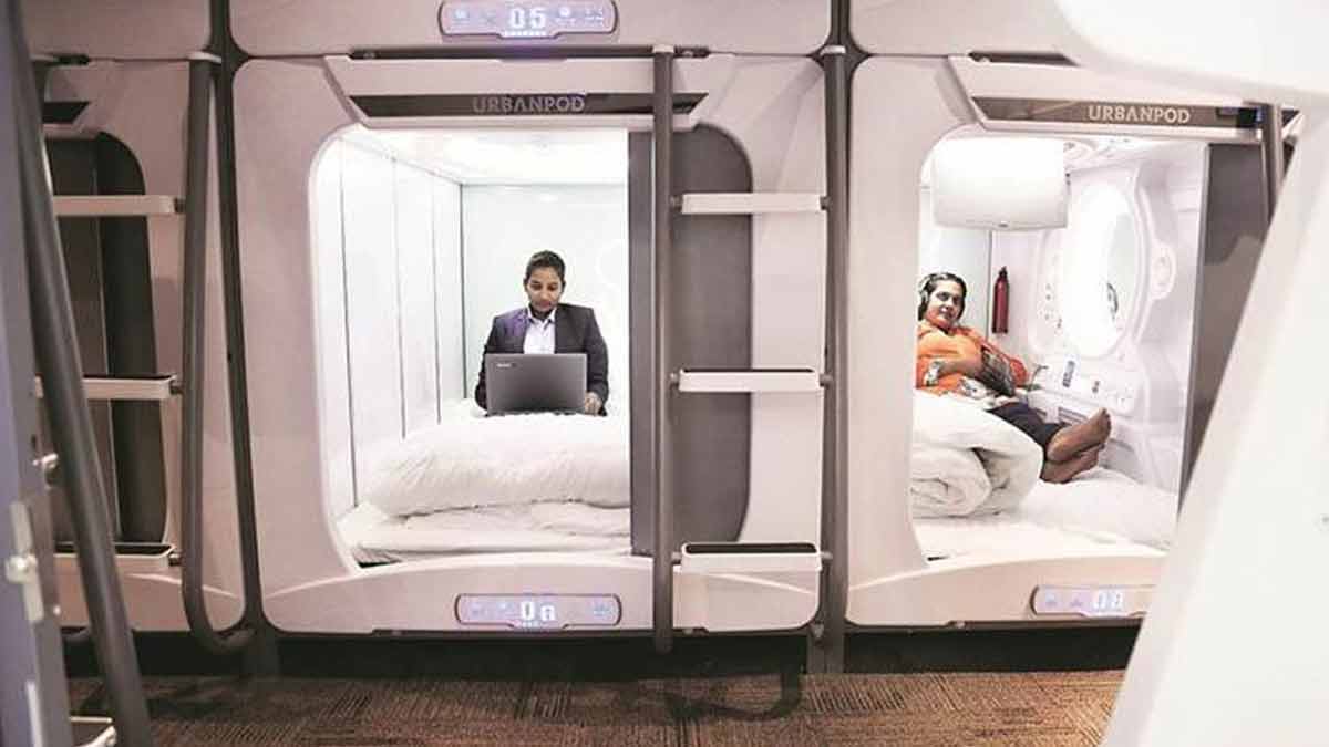 pod hotels around mumbai railway