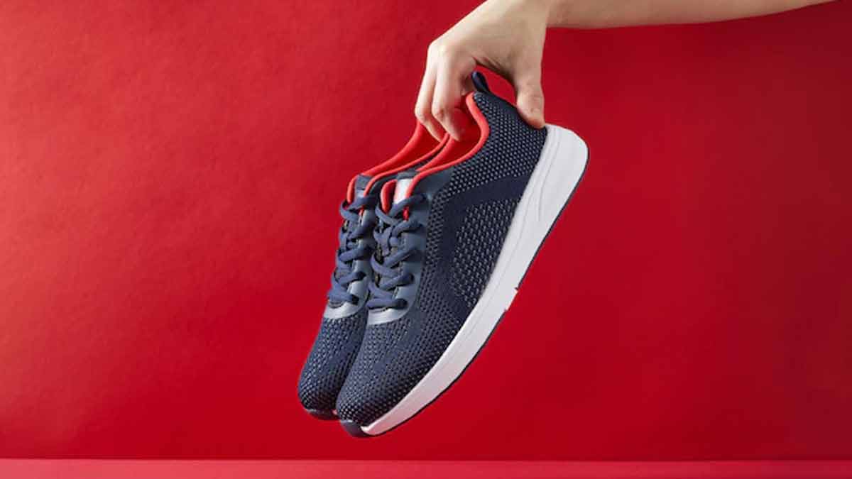 shanivar upay of footwears