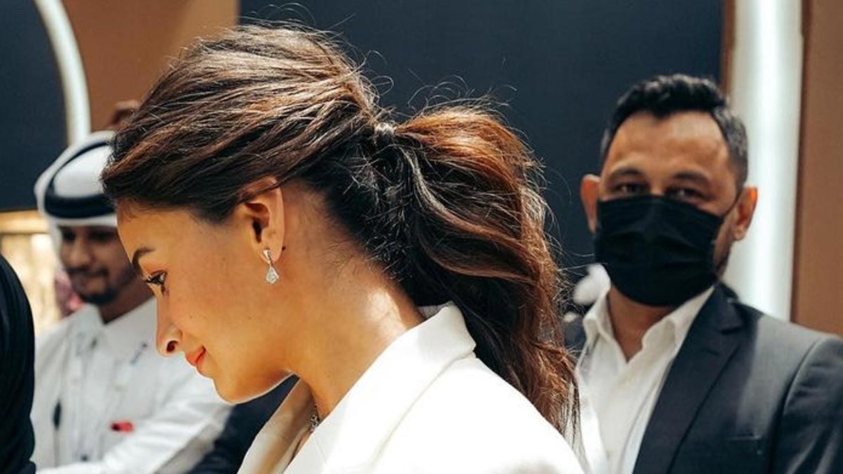 summer appropriate ponytail