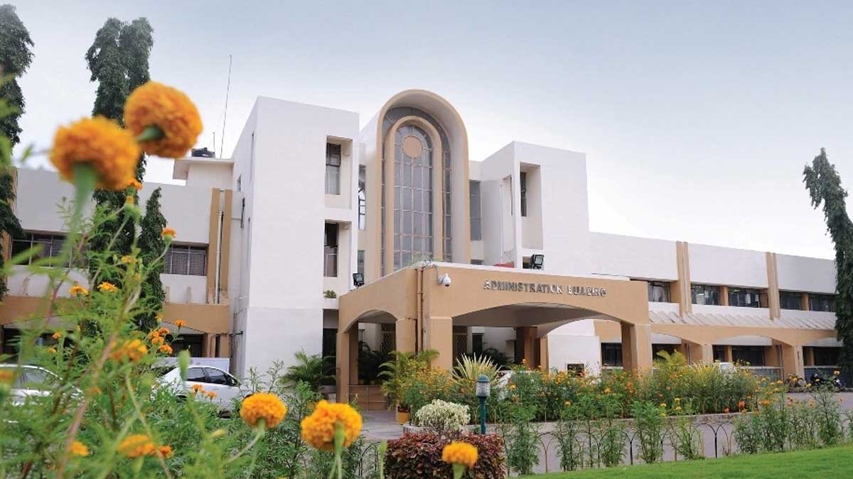 यूनिवर्सिटी ऑफ हैदराबाद यूनिवर्सिटी, तेलंगाना top universities and colleges of india nirf ranking